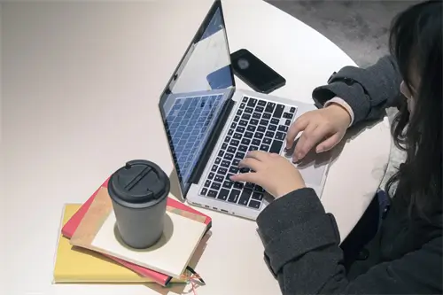 奖励员工电脑进什么科目