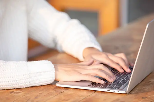 怎样看出电脑是什么型号