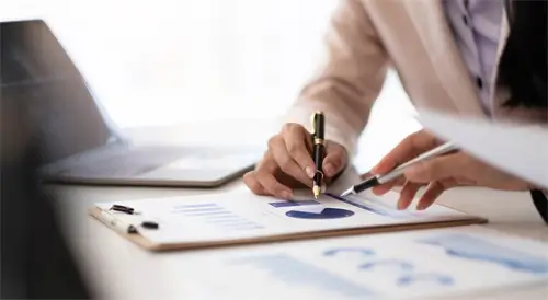 电脑什么时候出现英语