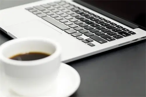 电脑显示什么颜色最好用